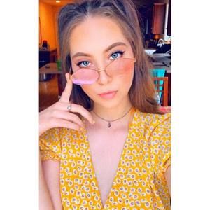 Meet your Posher, Devon